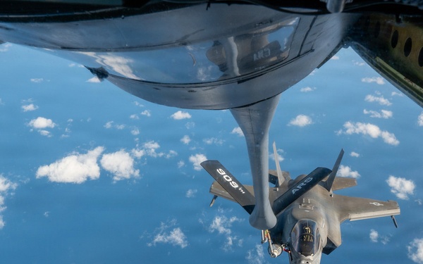 Joint force in motion: Marines and Airmen integrate over the Pacific