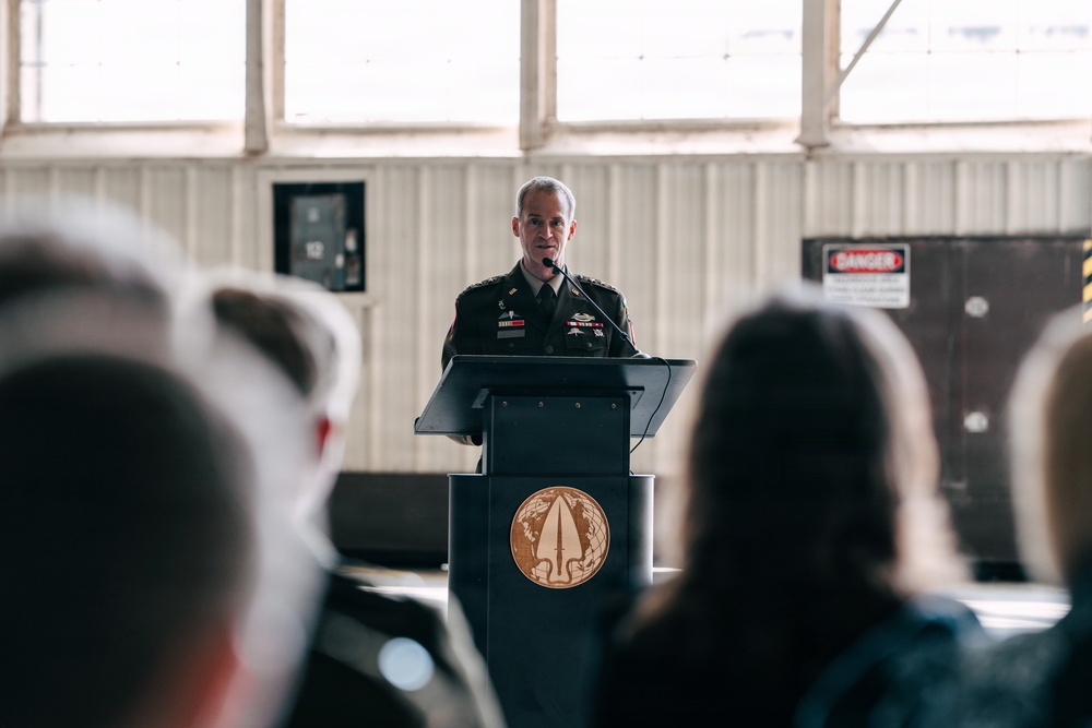 Lt. Gen. Ferguson takes command of USASOC