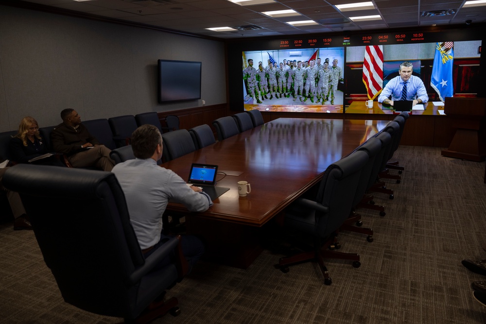 SW Hosts Holiday Morale Calls for Deployed Troops