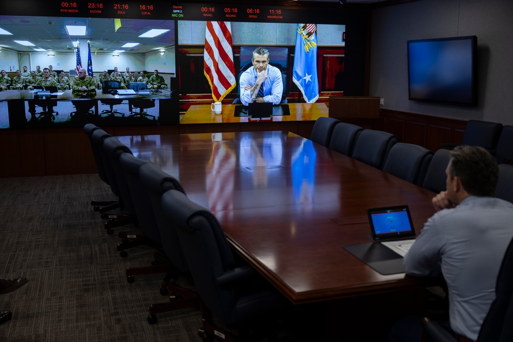 SW Hosts Holiday Morale Calls for Deployed Troops