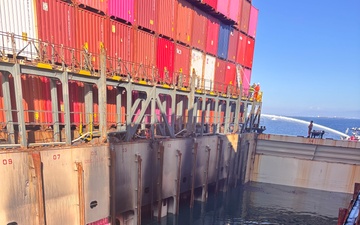 Unified Command continues responding on-scene for the ONE Henry Hudson cargo container