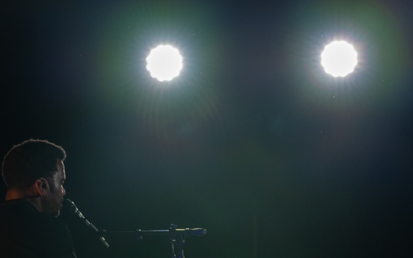 USO presents a night of laughs for Soldiers