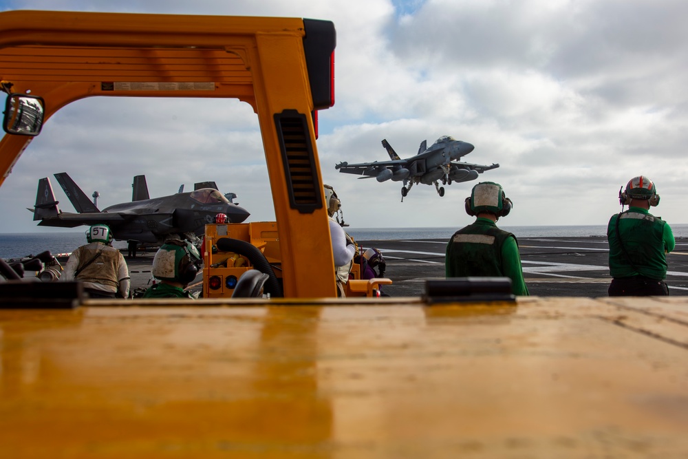 Abraham Lincoln conducts flight operations