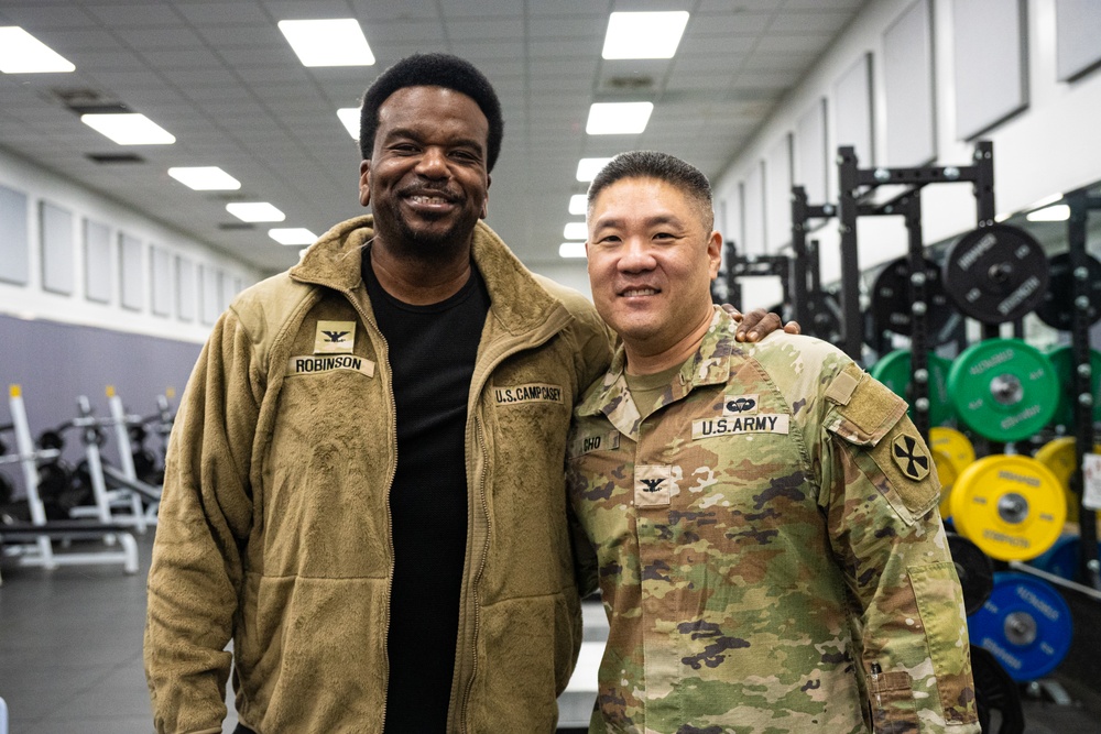 USO presents a night of laughs for Soldiers