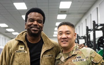 USO presents a night of laughs for Soldiers