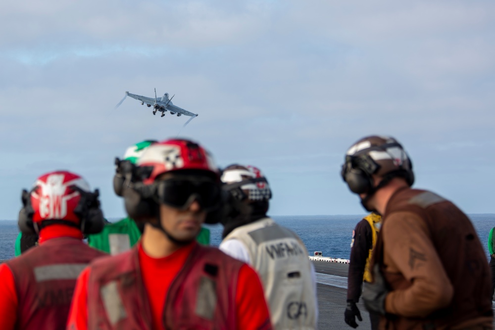 Abraham Lincoln conducts flight operations