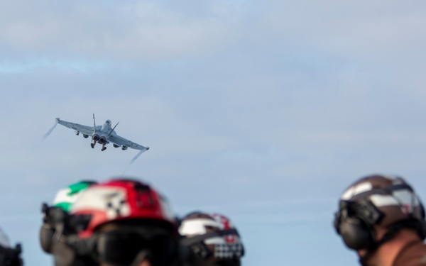 Abraham Lincoln conducts flight operations