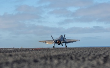 Abraham Lincoln conducts flight operations