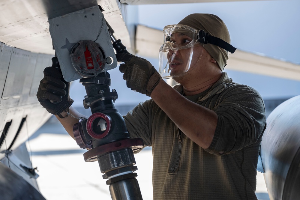 U.S. Airmen conduct refueling and post-flight maintenance at Kunsan AB