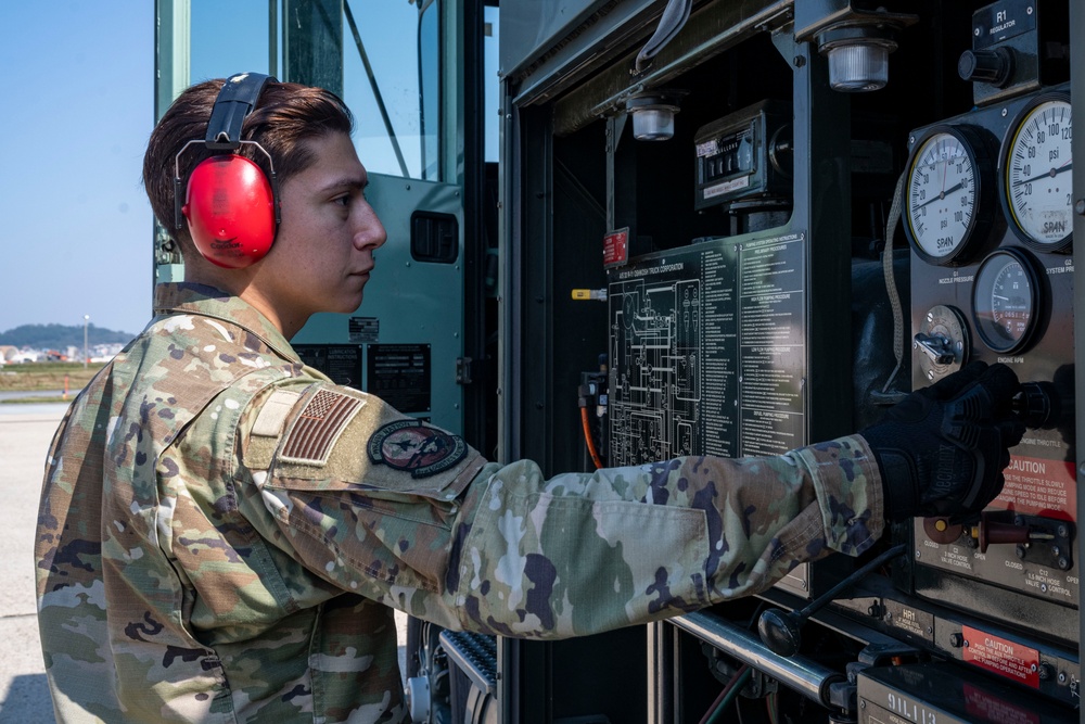 U.S. Airmen conduct refueling and post-flight maintenance at Kunsan AB