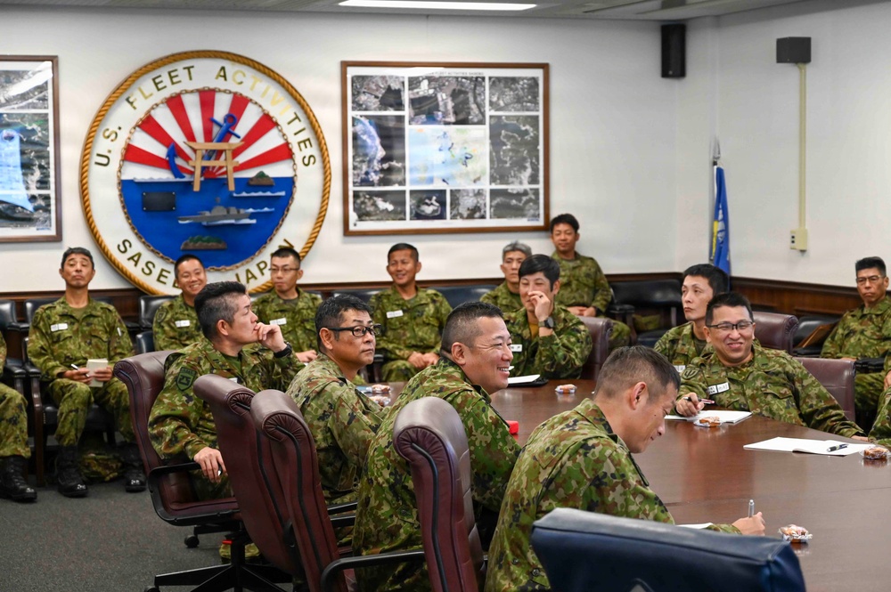JGSDF Command Sergeants Major Visit CFAS
