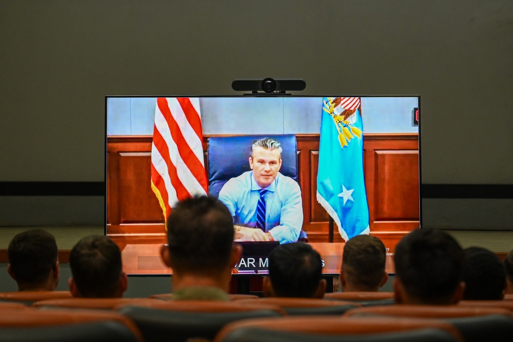 Raider Soldiers Join Secretary of War for Early Morning Morale Call