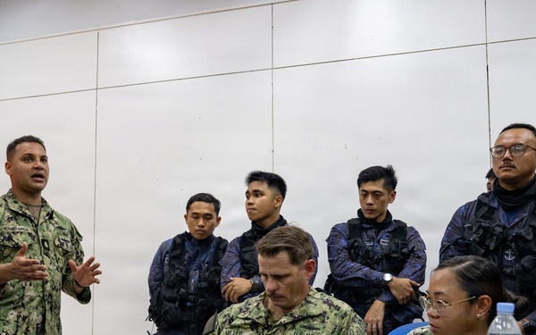 CTF 75.4 trains Royal Brunei Armed Forces during CARAT Brunei 25