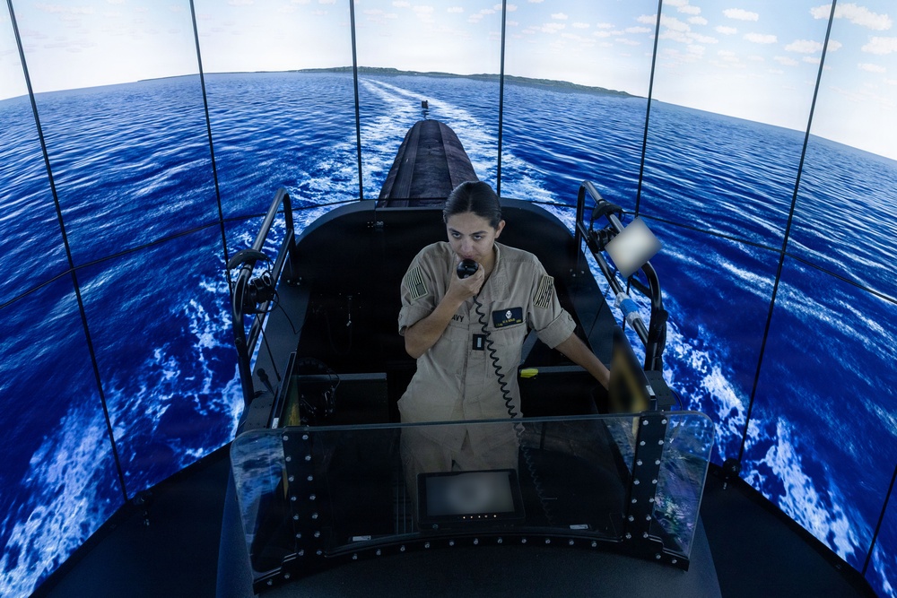 Submarine Squadron 15 Hosts Regional Junior Officer Symposium