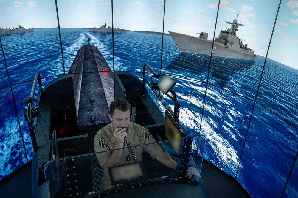 Submarine Squadron 15 Hosts Regional Junior Officer Symposium