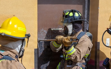 U.S. Marines Corps Aircraft Rescue and Firefighting Specialists Train with Honolulu Fire Department