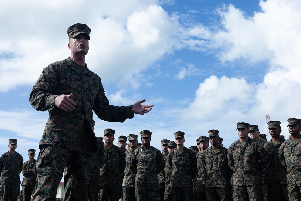 31st MEU | III MEF commanding general visit
