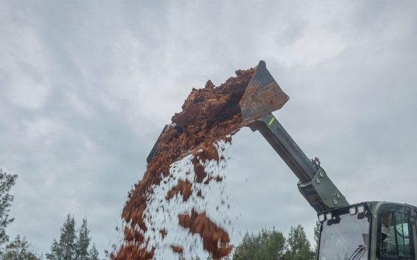 9th Engineer Support Battalion Host Multi-Terrain Loader New Equipment Training