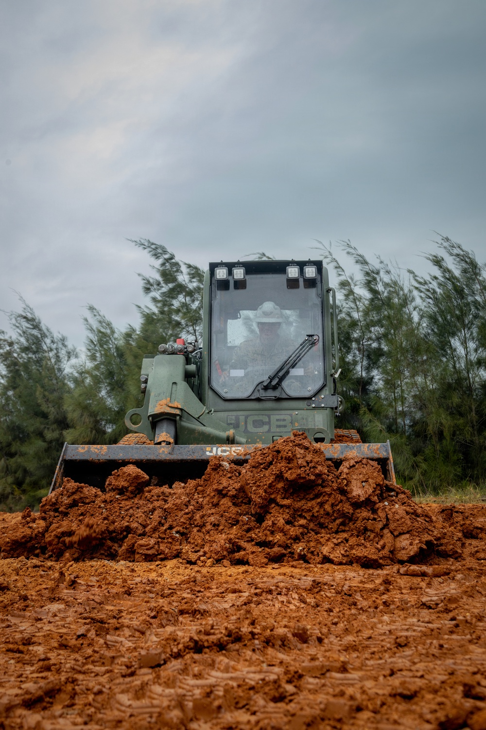 9th Engineer Support Battalion Host Multi-Terrain Loader New Equipment Training