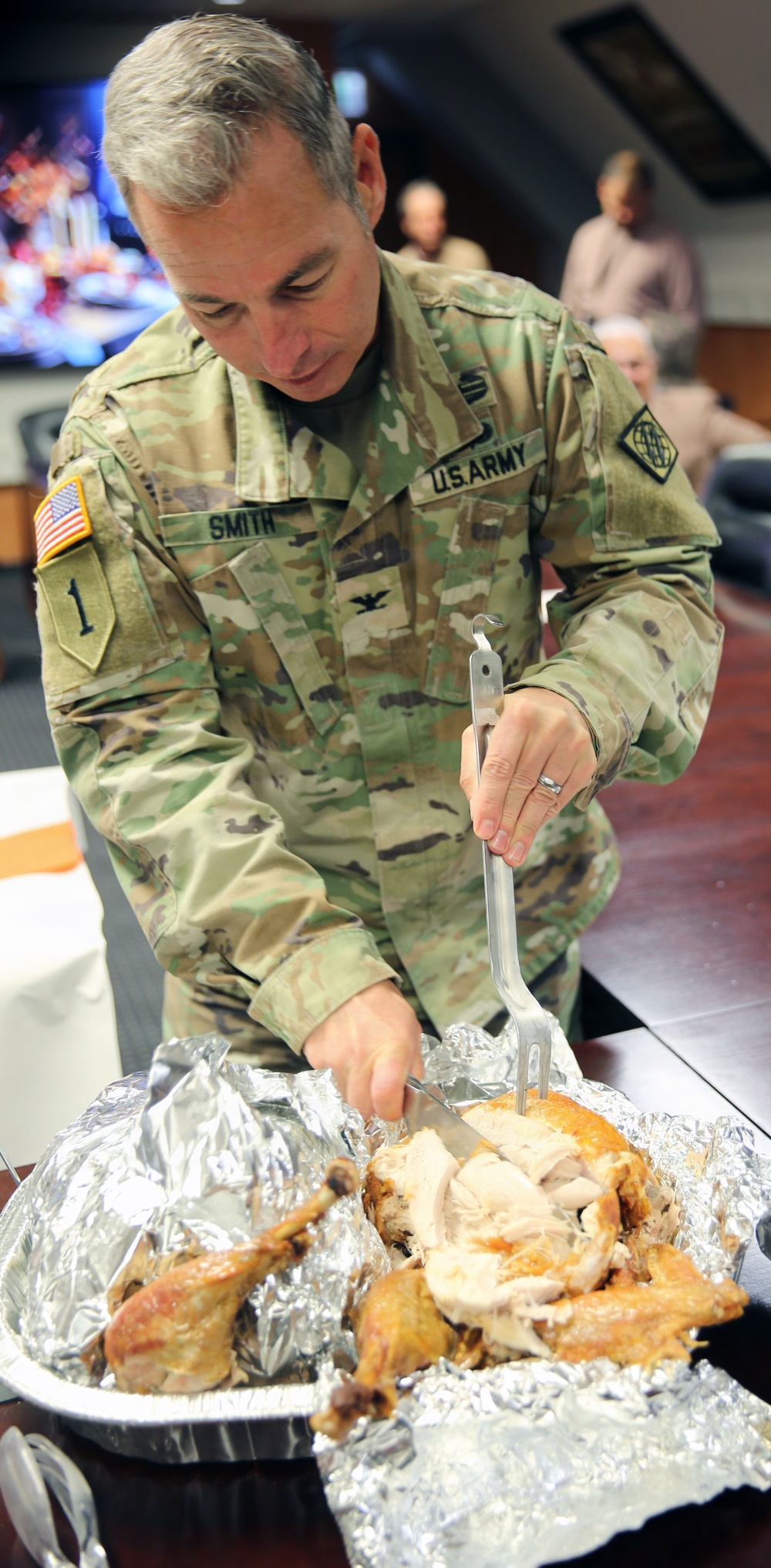 THANKS 4 GIVING: 2d TSB Leadership serves festive Thanksgiving feast