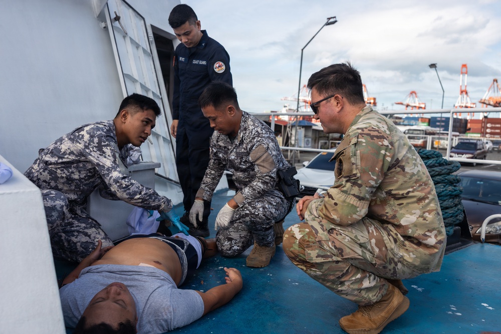 Philippine Coast Guard Nurse Corps TCCC and U.S. Army training