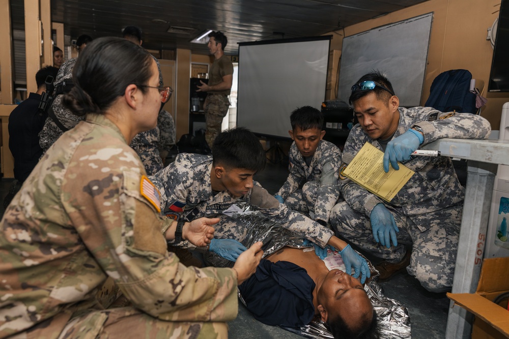 Philippine Coast Guard Nurse Corps TCCC and U.S. Army training
