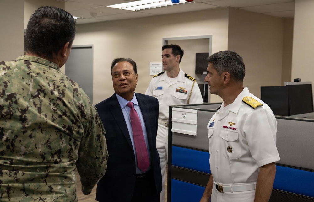 US AMBASSADOR TO SINGAPORE VISITS PSA SEMBAWANG