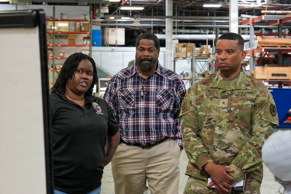 DLA Distribution commander tours facilities at Robins AFB