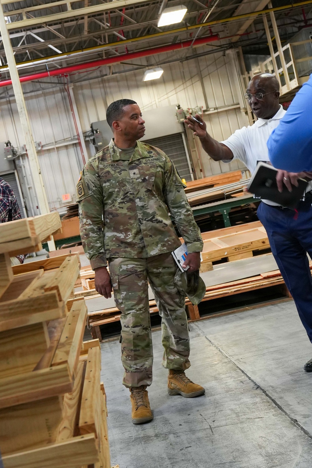 DLA Distribution commander tours facilities at Robins AFB