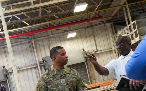 DLA Distribution commander tours facilities at Robins AFB
