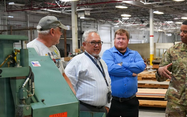 DLA Distribution commander tours facilities at Robins AFB