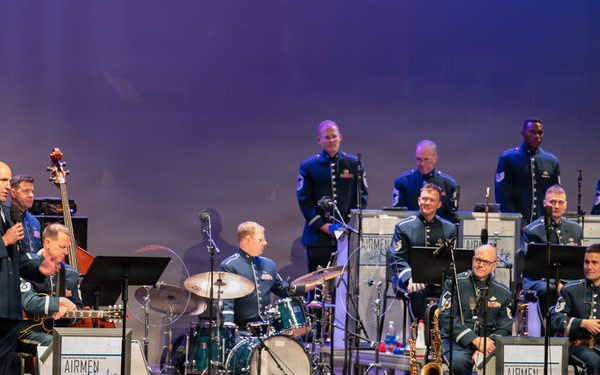 102nd Intelligence Wing commander hosts US Air Force Band in New Bedford
