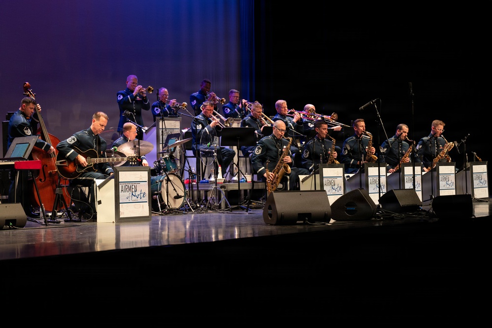 102nd Intelligence Wing commander hosts US Air Force Band in New Bedford