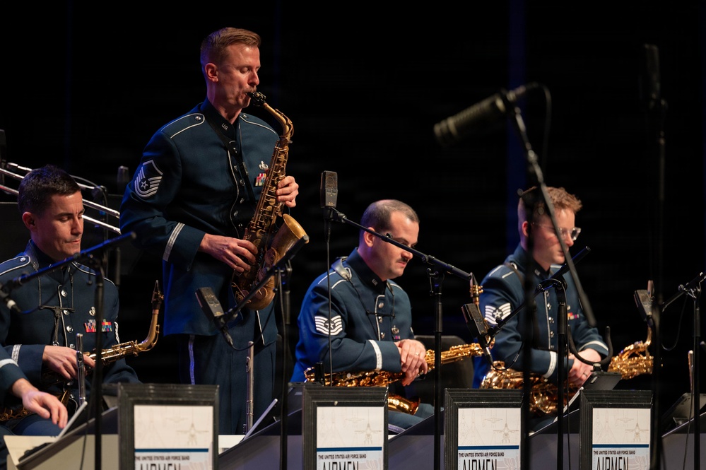 102nd Intelligence Wing commander hosts US Air Force Band in New Bedford
