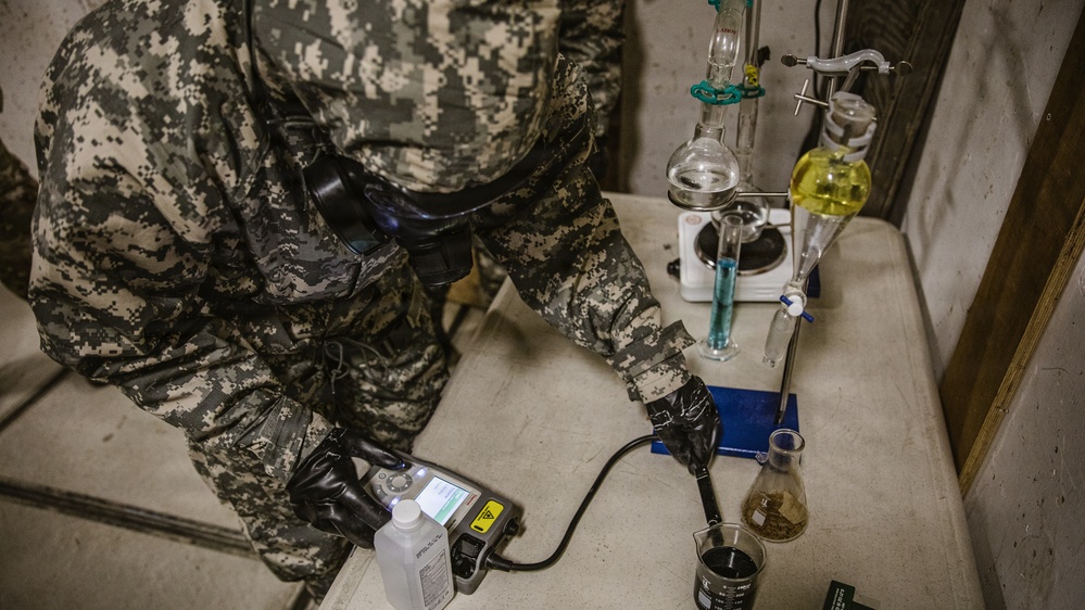 173rd Airborne Brigade Soldiers participate in CBRNE training