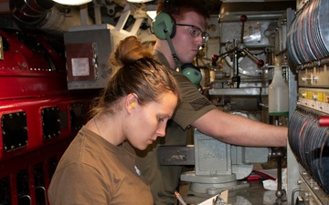 USS Wyoming (SSBN-742) (Blue)