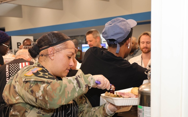 WRAIR’s leadership serves up a cheerful Thanksgiving Feast