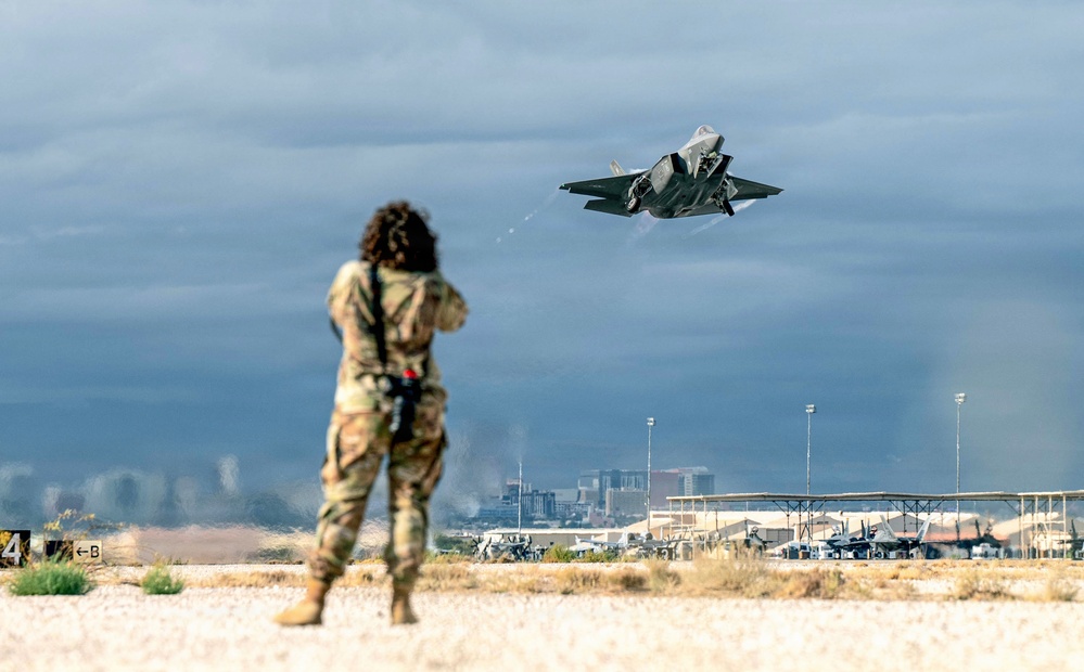 WSINT 25-B take offs