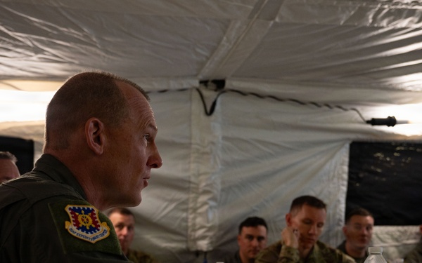 21st AF Commander receives 305th AMW Immersion