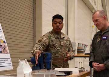 21st AF Commander receives 305th AMW Immersion