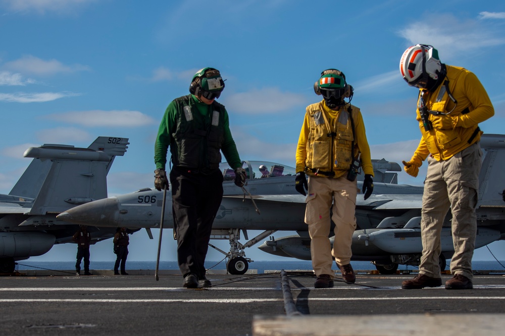 Abraham Lincoln conducts flight operations