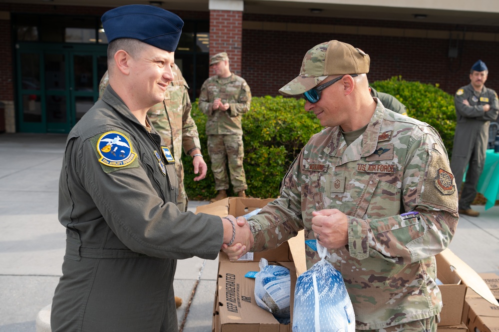 The Chiefs Group and First Sergeant council hosts Turkey Giveaway