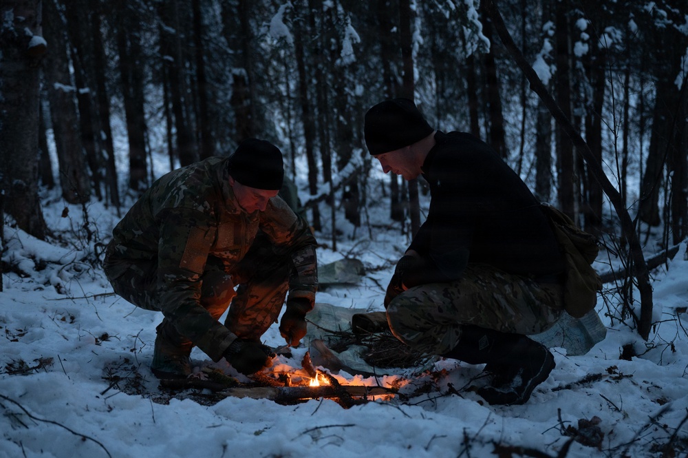 66th TRS Det 1 prepares leaders for Arctic survival