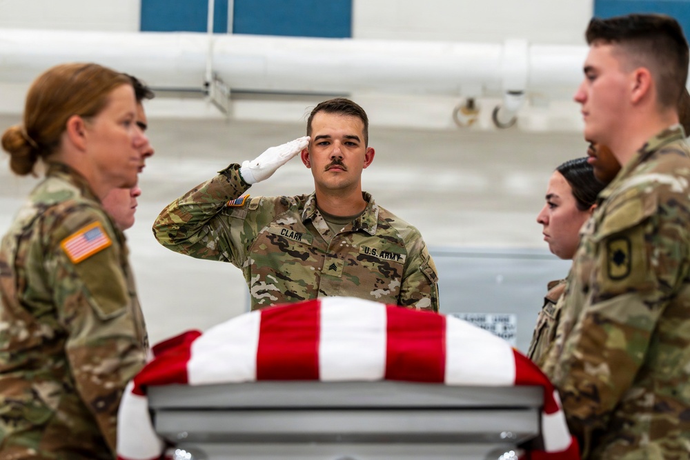 Missouri National Guard Soldiers train for funeral honors duties