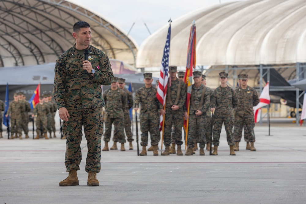 VMFA-533 change of command ceremony
