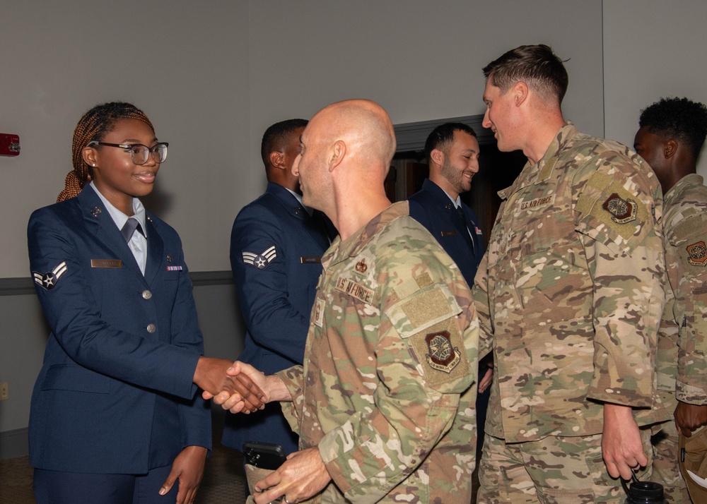 Members of Team Charleston Graduate from the Honor Guard Course