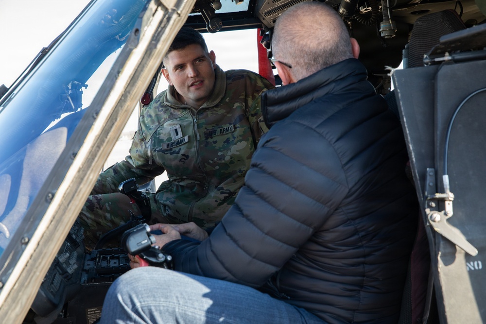 Chef Robert Irvine Visits Soldiers for Thanksgiving in Romania