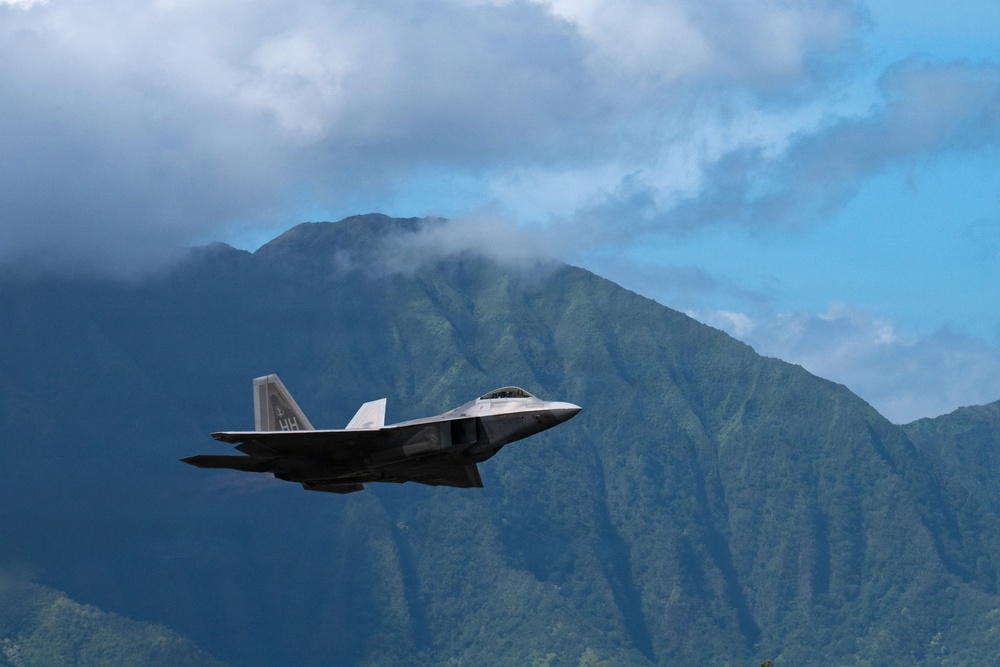 Total Force Airmen Execute Integrated Combat Turn for F-22 Raptors