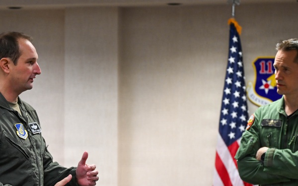 Finnish Air Force leaders visit Eielson