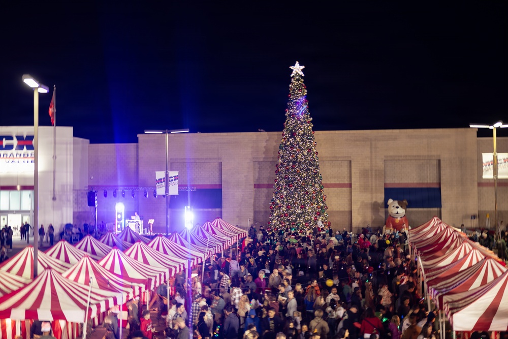 MCCS Camp Pendleton Hosts the 2025 Tree Lighting Celebration
